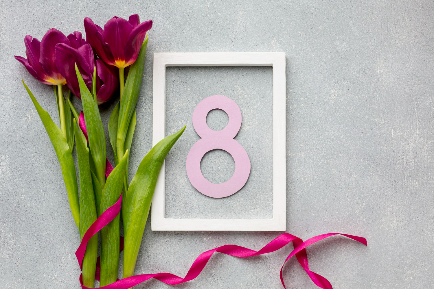 Mesaje pentru 8 Martie - Ziua Femeii. Urări speciale pentru femeile din viața ta